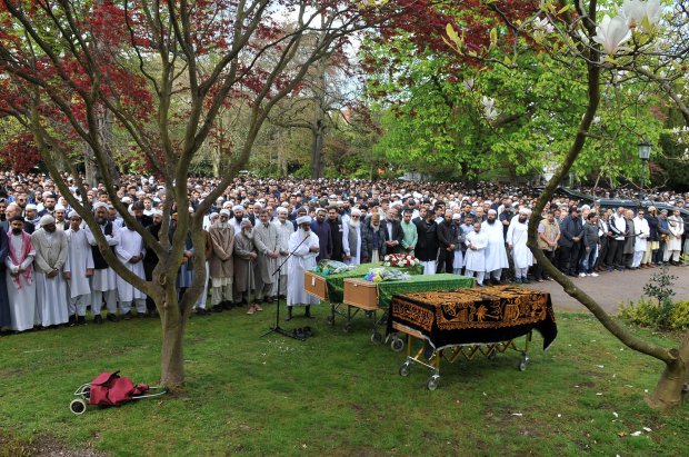 What Are The Five Benefits Of Attending A Funeral / Janazah